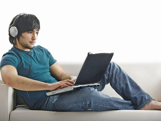 O multinaţională din Cluj angajează IT-şti care pot lucra de acasă, salarii lunare: 10.000 de dolari