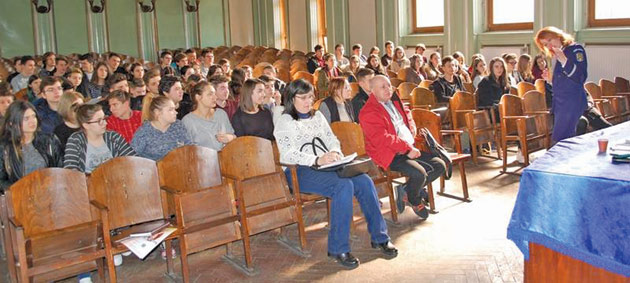 Campanie anti-violență la CN ”Mihai Eminescu”