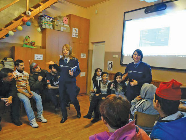 Campania ”Iubește inteligent” a ajuns la Centrul Roua de la Hurezu Mare