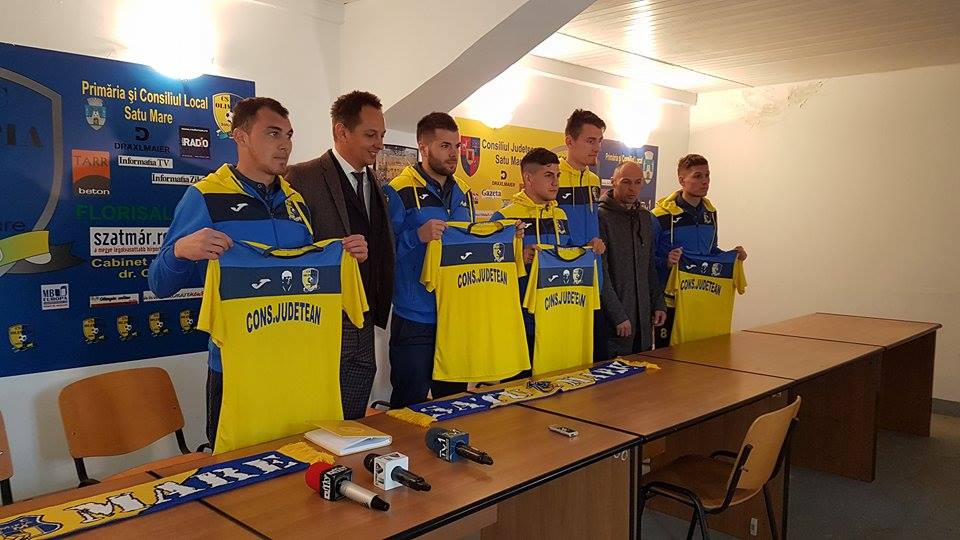 Galben-albaştrii pariază pe Roşu