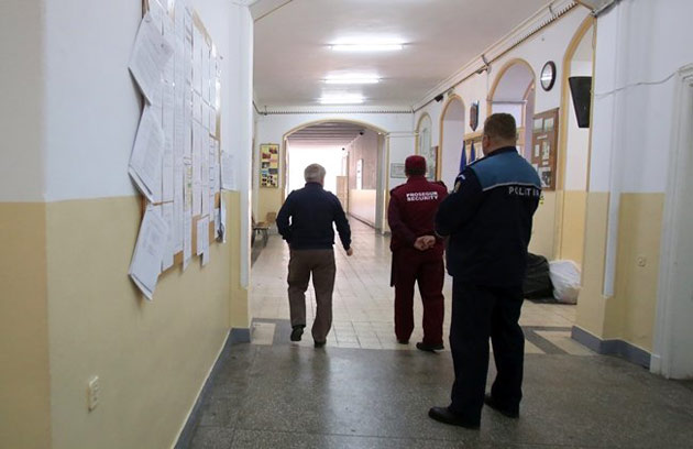 Elevi lăsați în grija nimănui