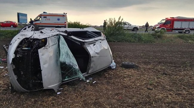 S-a dat cu mașina peste cap