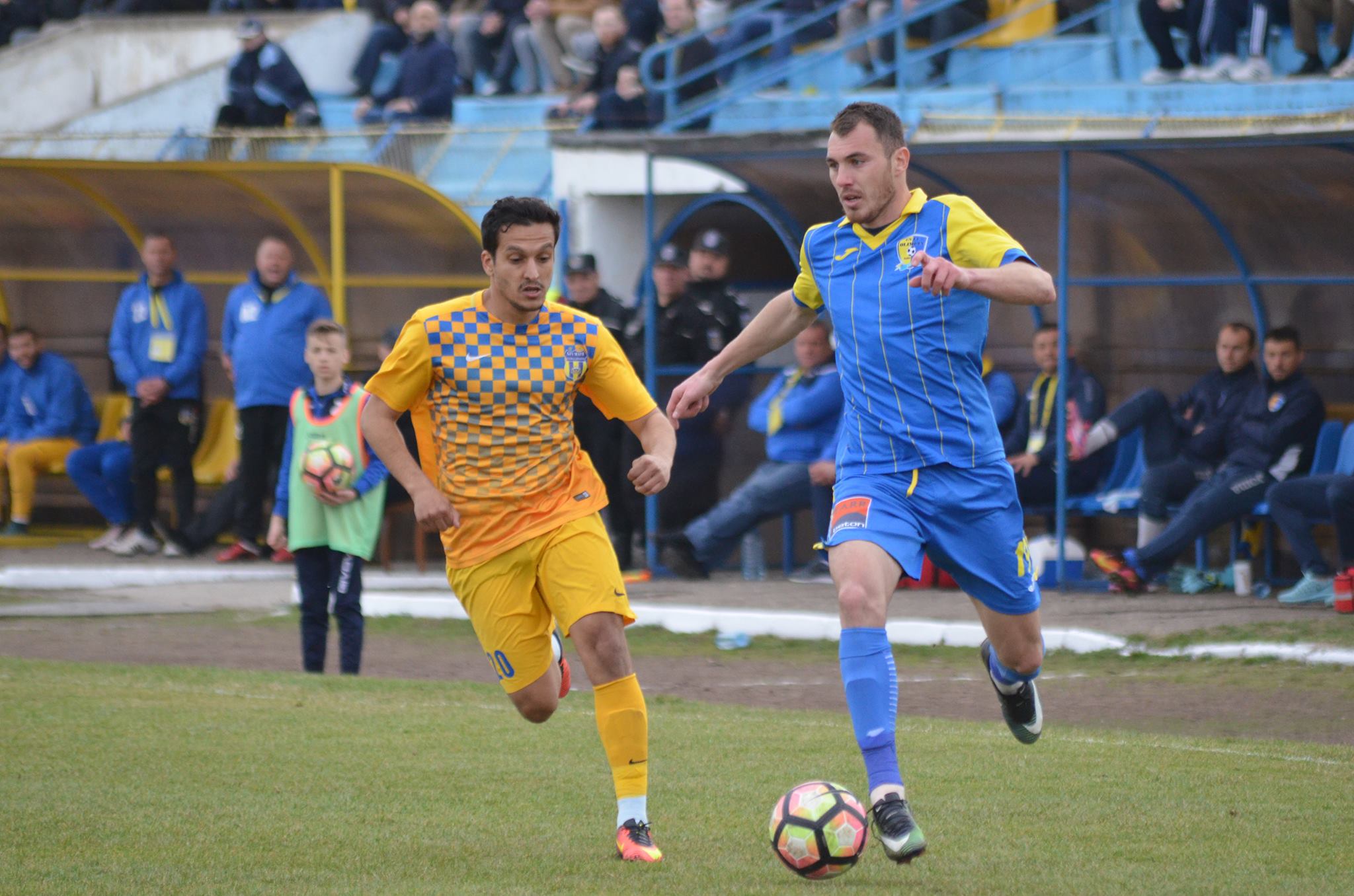 Ei Afumați, noi Împiedicați!