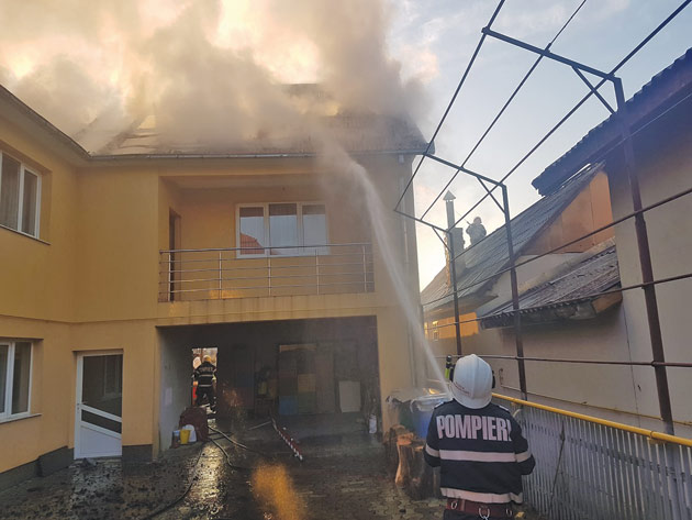Incendiu de proporții la Negrești-Oaș