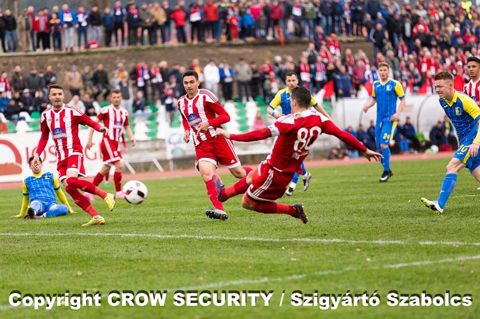 Îngenunchiați de golgheterul Hadnagyi