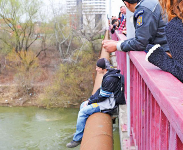 Primăvara, anotimpul sumbru al sinucigaşilor. Explicaţia specialiştilor