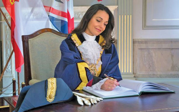 De la Miss World la primar al Gibraltarului