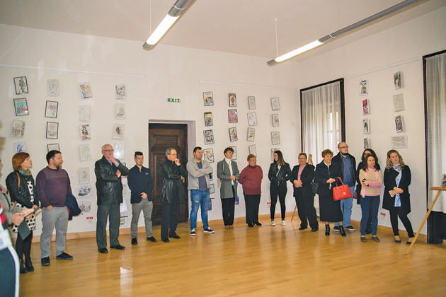 Vernisajul expoziţiei caritabile de desene „365” a lui Aurel Popp la Castelul din Carei