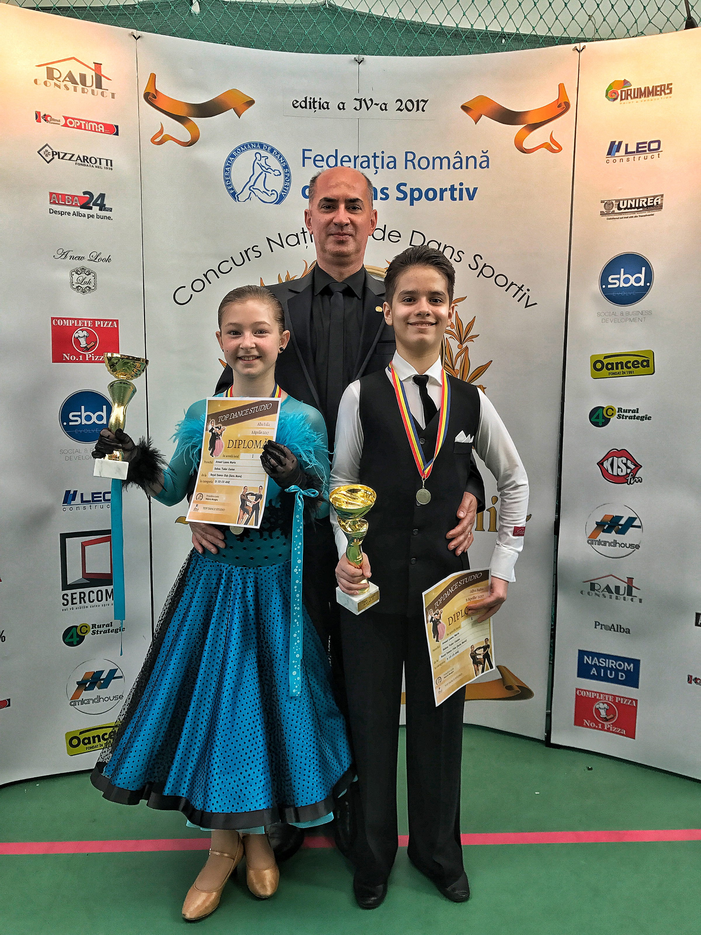 Medalii pentru Royal Dance Club la Cluj și Alba Iulia