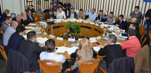 Prefectura analizează daca taxa de timbru la salubrizare trebuie plătită sau nu de cetățeni