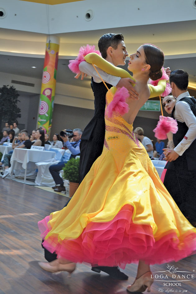 Dansatorii de la Loga Dance School, premiați la Cupa Feeling în Oradea
