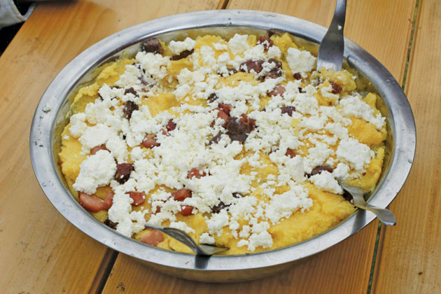 Festivalul Internaţional al mămăligii de la Turţ