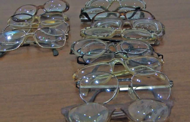 300 de ochelari pentru pensionari