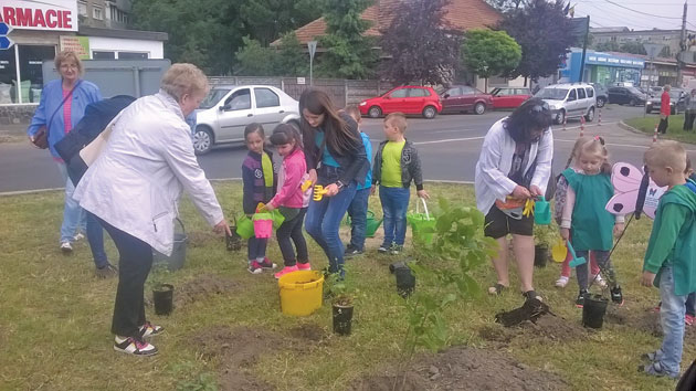 Preșcolarii sătmăreni, la muncă de Ziua Europeană a Parcurilor