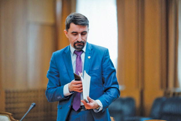 Creștere salarială semnificativă pentru medici și cadre didactice cu legea salarizării unitare