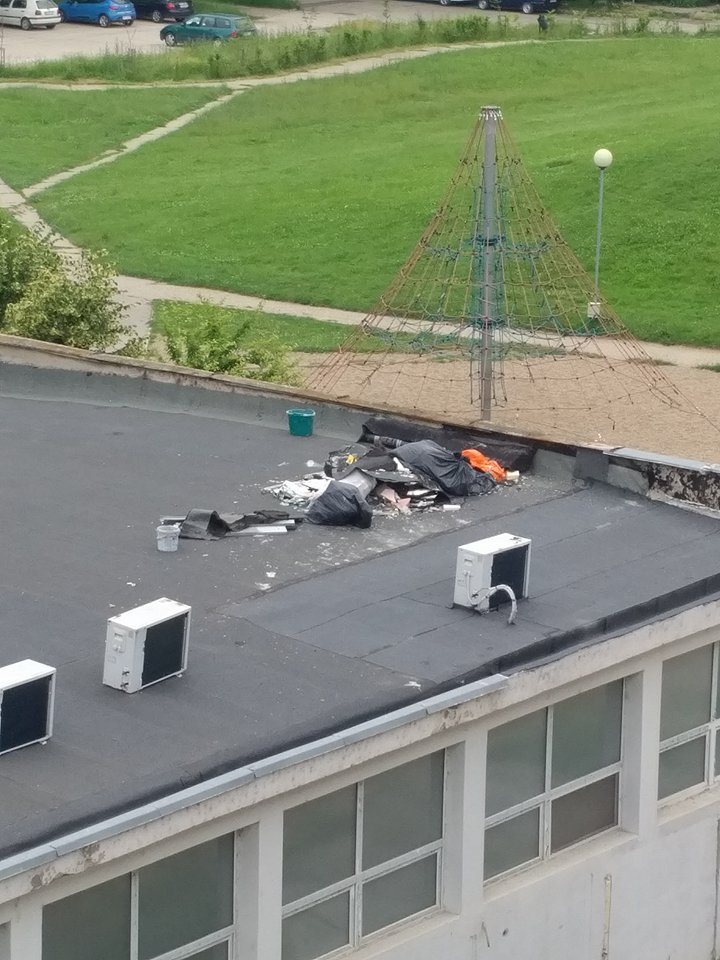 Extratereștrii și gunoaiele!