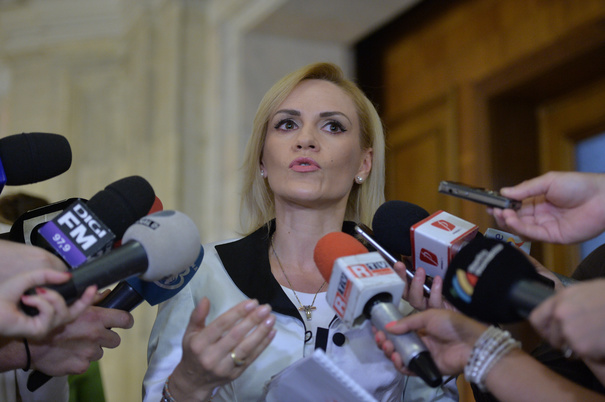 Gabriela Firea: Fac un apel la Grindeanu să facă gestul de onoare  şi să-şi dea demisia. Moţiunea va trece