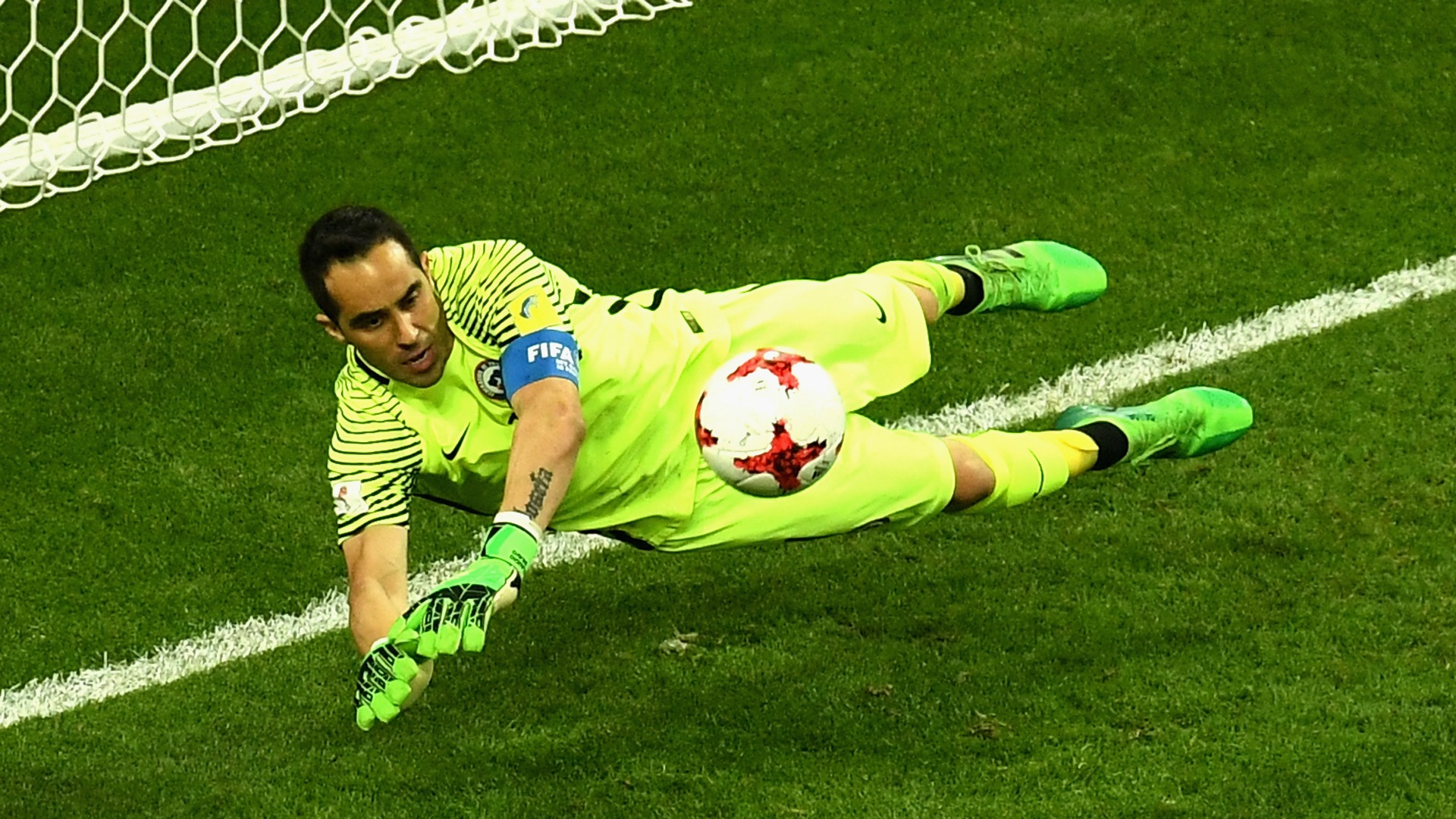 Claudio Bravo, comparat de presa spaniolă cu Duckadam, după cele trei penalty-uri apărate