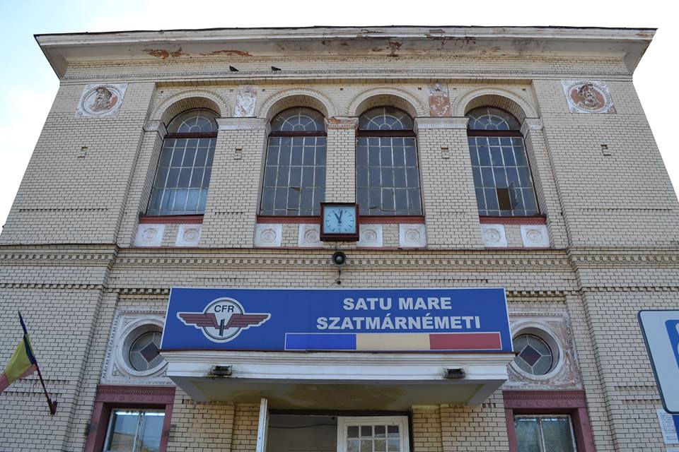 Gara Satu Mare se transformă într-o ruină