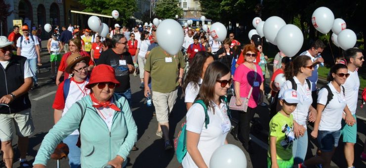 Sute de persoane la Maratonul Caritas