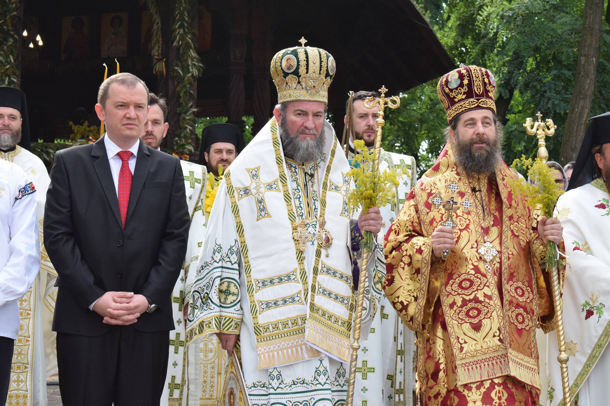 Număr mare de credincioși la sărbătorirea Hramului Mănăstirii Scărișoara