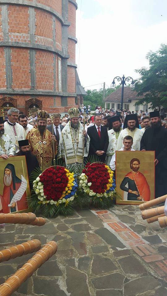 Număr mare de credincioși la sărbătorirea Hramului Mănăstirii Scărișoara (2)