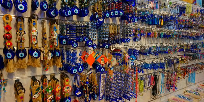 Shopping în vacanță: ce poți cumpăra din bazarurile turcești