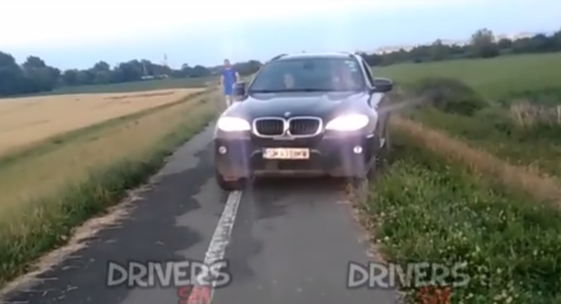 Cocalar bătrân cu BMW