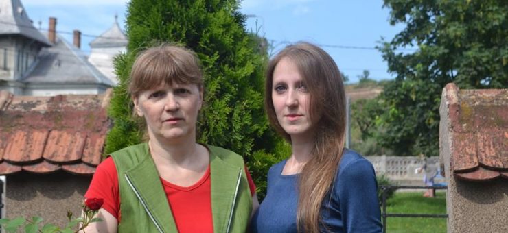 O femeie din Tăşnad îşi caută mama adevărată, după 52 de ani!