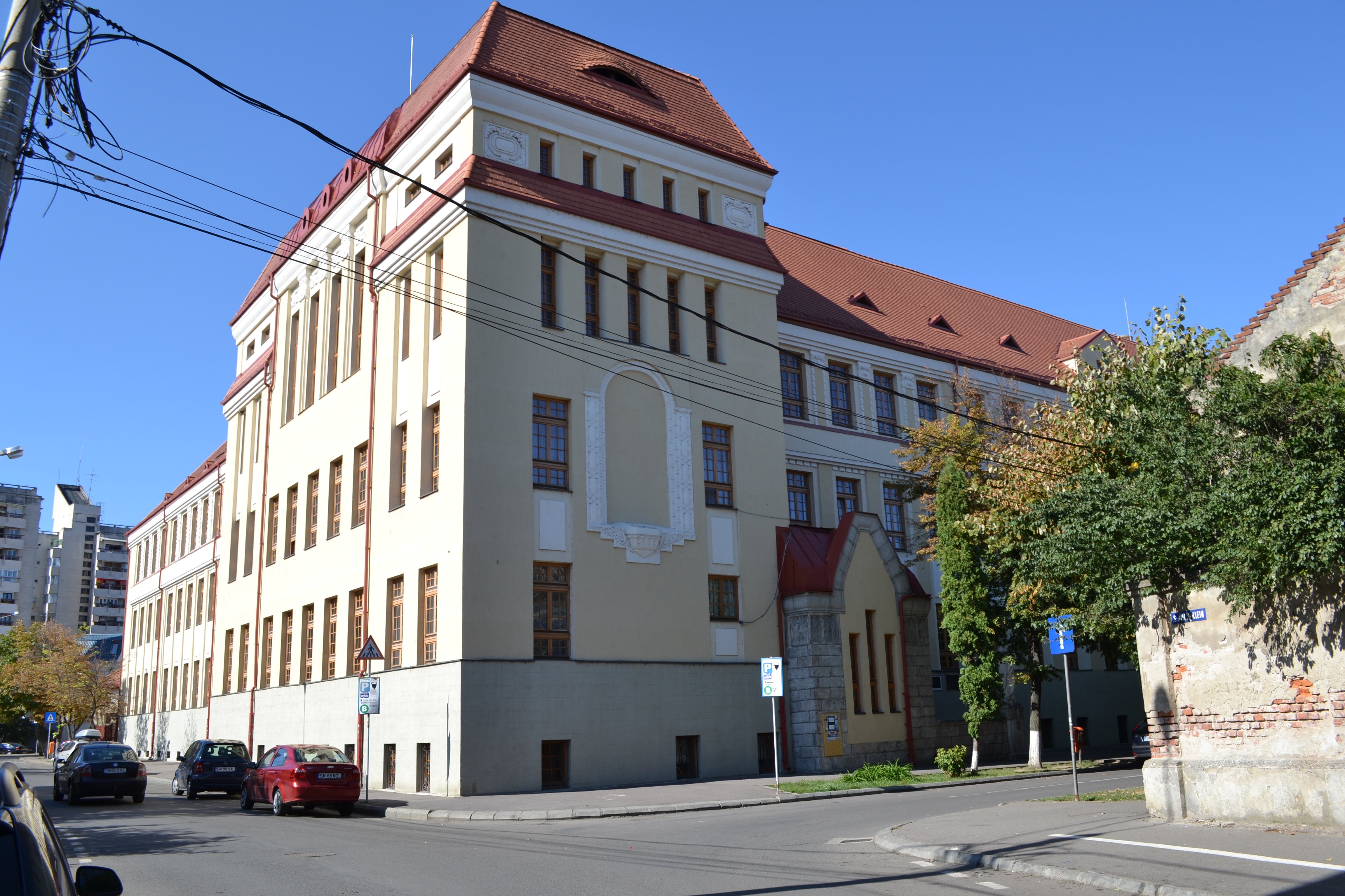 Monografia Colegiului Național ”Mihai Eminescu”, lansată joi