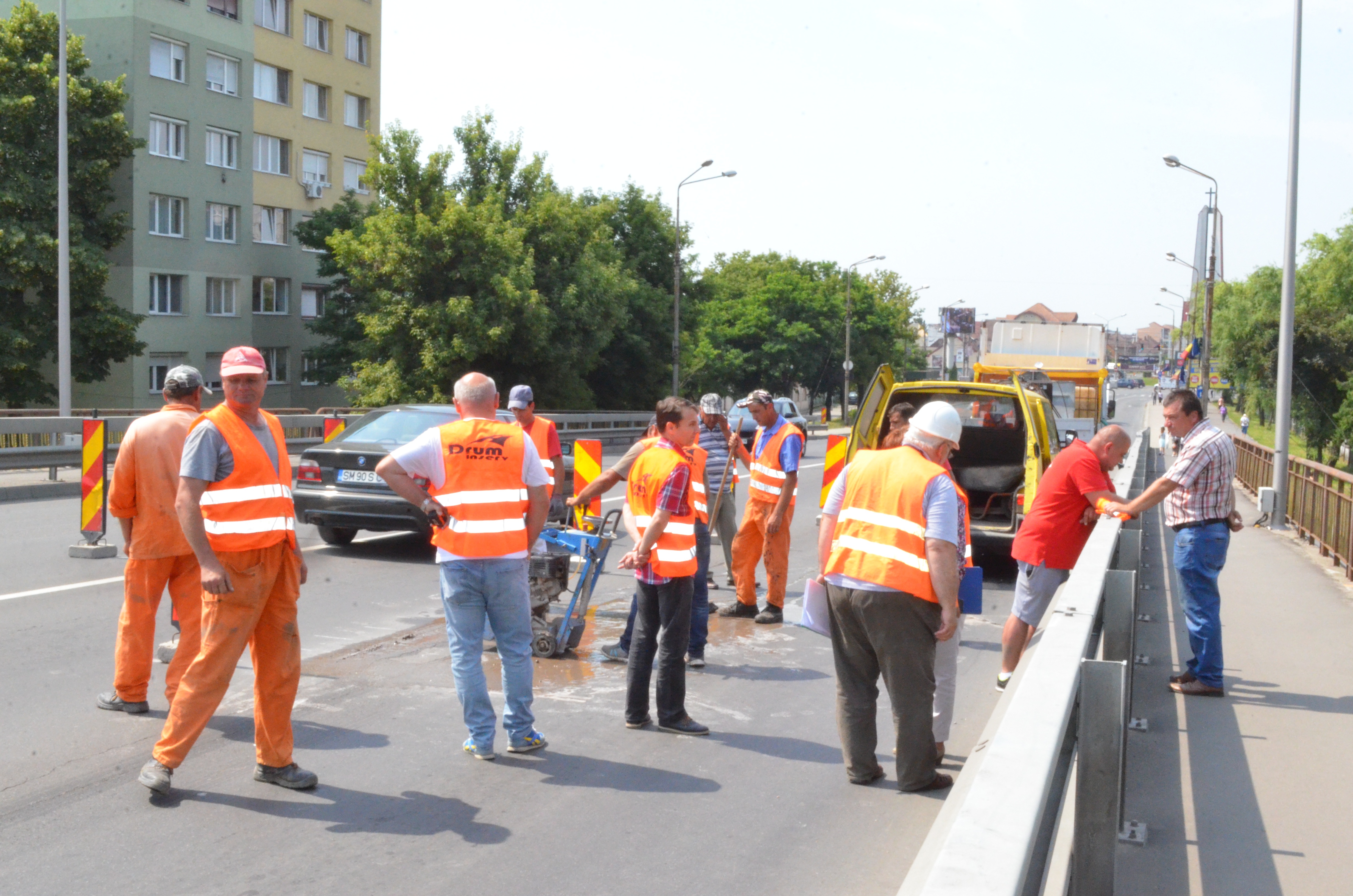 Se lucrează iar la Podul Decebal