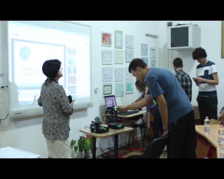 Echipa Multitouch de la Colegiul Național Mihai Eminescu a strălucit din nou