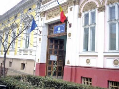 Elevii și studenții trebuie să prezinte adeverințe pentru pensie de urmaș