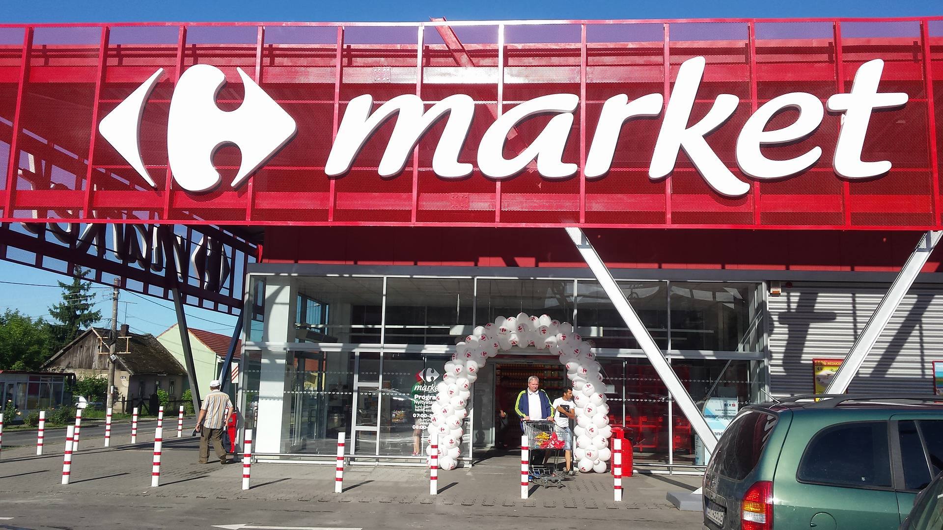 SUPER-FOTOGALERIE. Pentru prima dată la Satu Mare. A fost deschis magazinul Carrefour