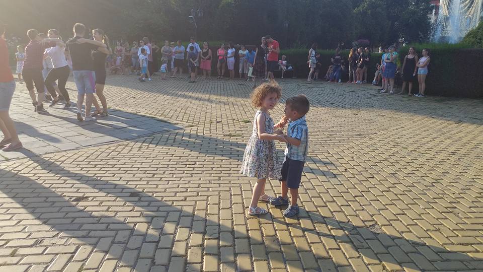 Acasă sau în străinătate