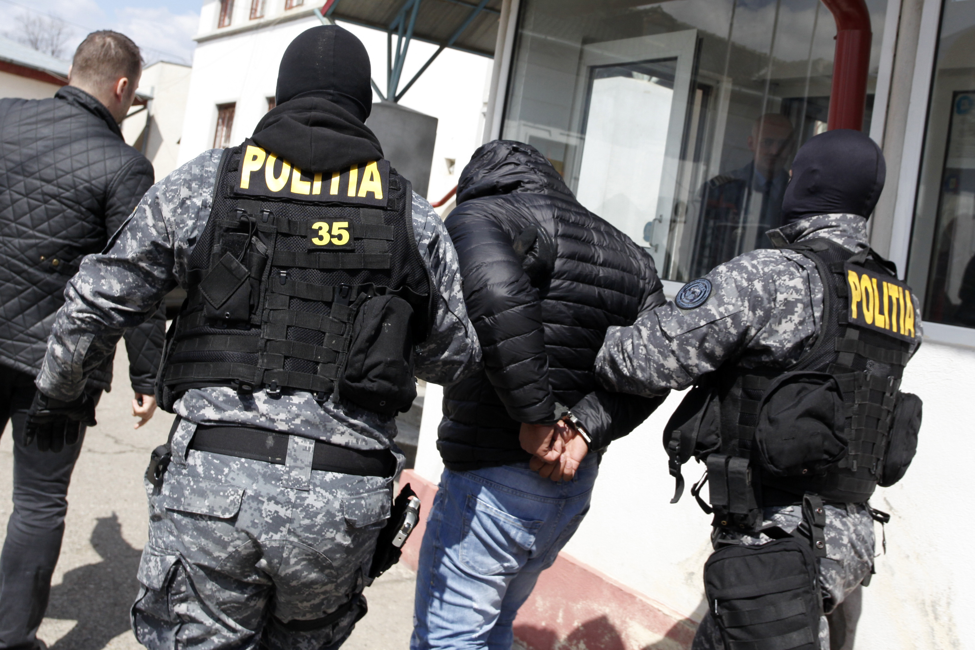 Evaziune fiscală de sute de mii de lei în județ