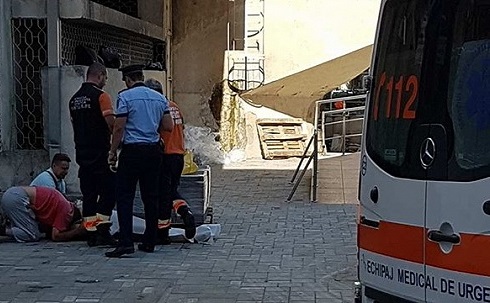 FOTO. O femeie a murit pe stradă în centrul Sătmarului. Chiar lângă Primărie