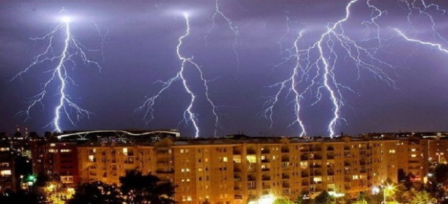 Cod galben de ploi, vijelii și grindină în aproape toată țara