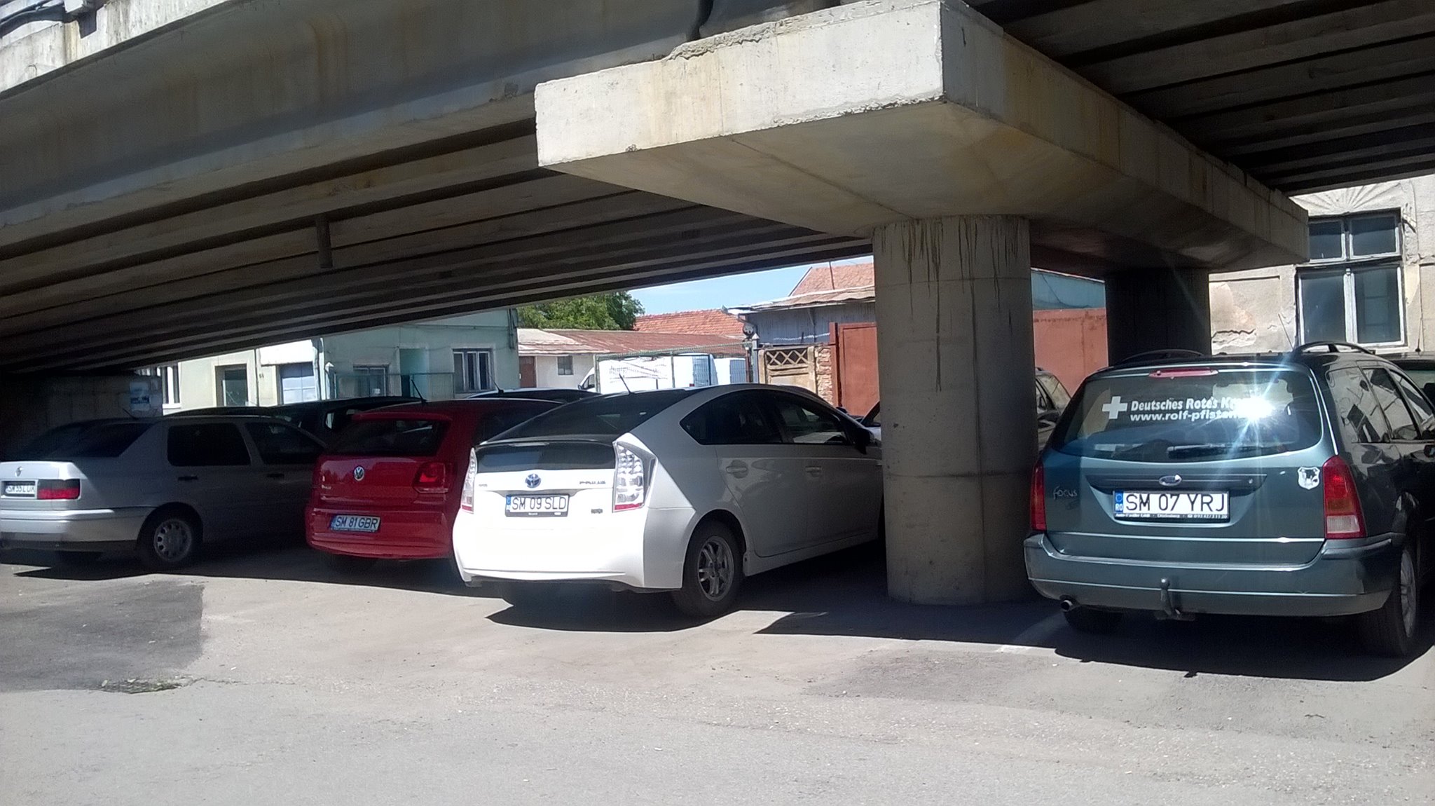 Crimă odioasă la Satu Mare. Cadavrul a stat cinci zile în portbagaj în fața ISU