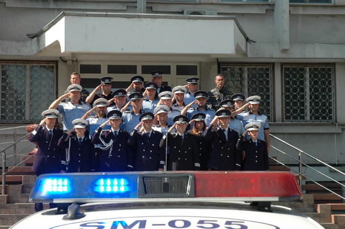 FOTO. Poliția sătmăreană, în doliu. Moment de reculegere