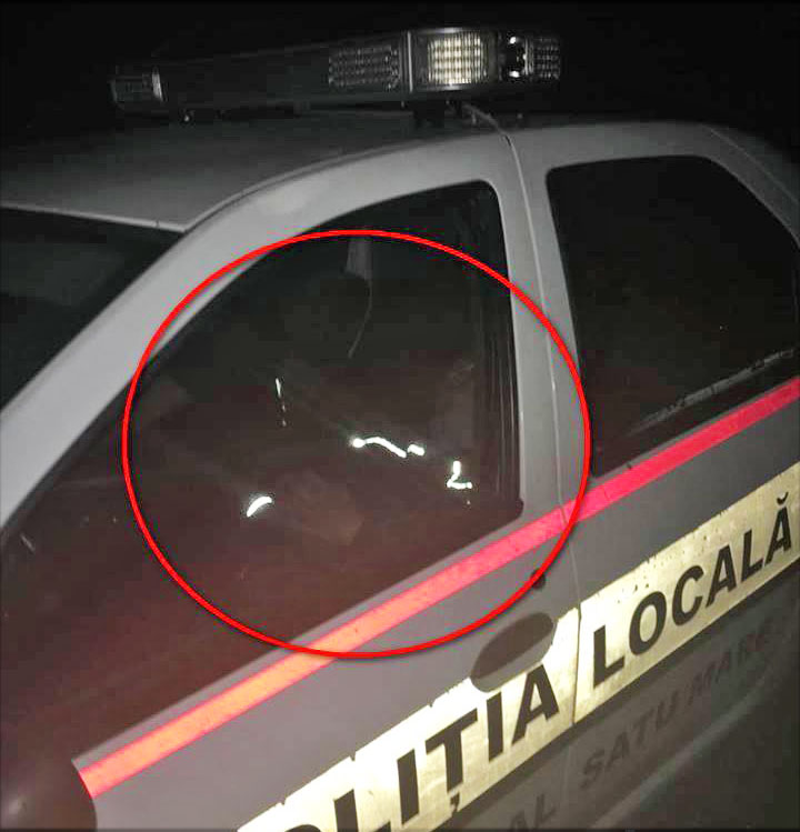 Polițiștii locali prinși dormind în timpul serviciului au fost sancționați