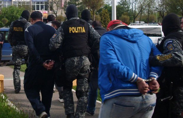 Traficanți de droguri, condamnați penal în Satu Mare. Rețea destructurată