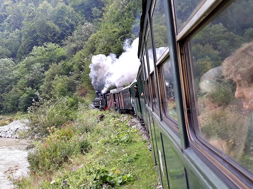 Asociația pensionarilor Castelanii Seniori, în excursie la Mocăniță