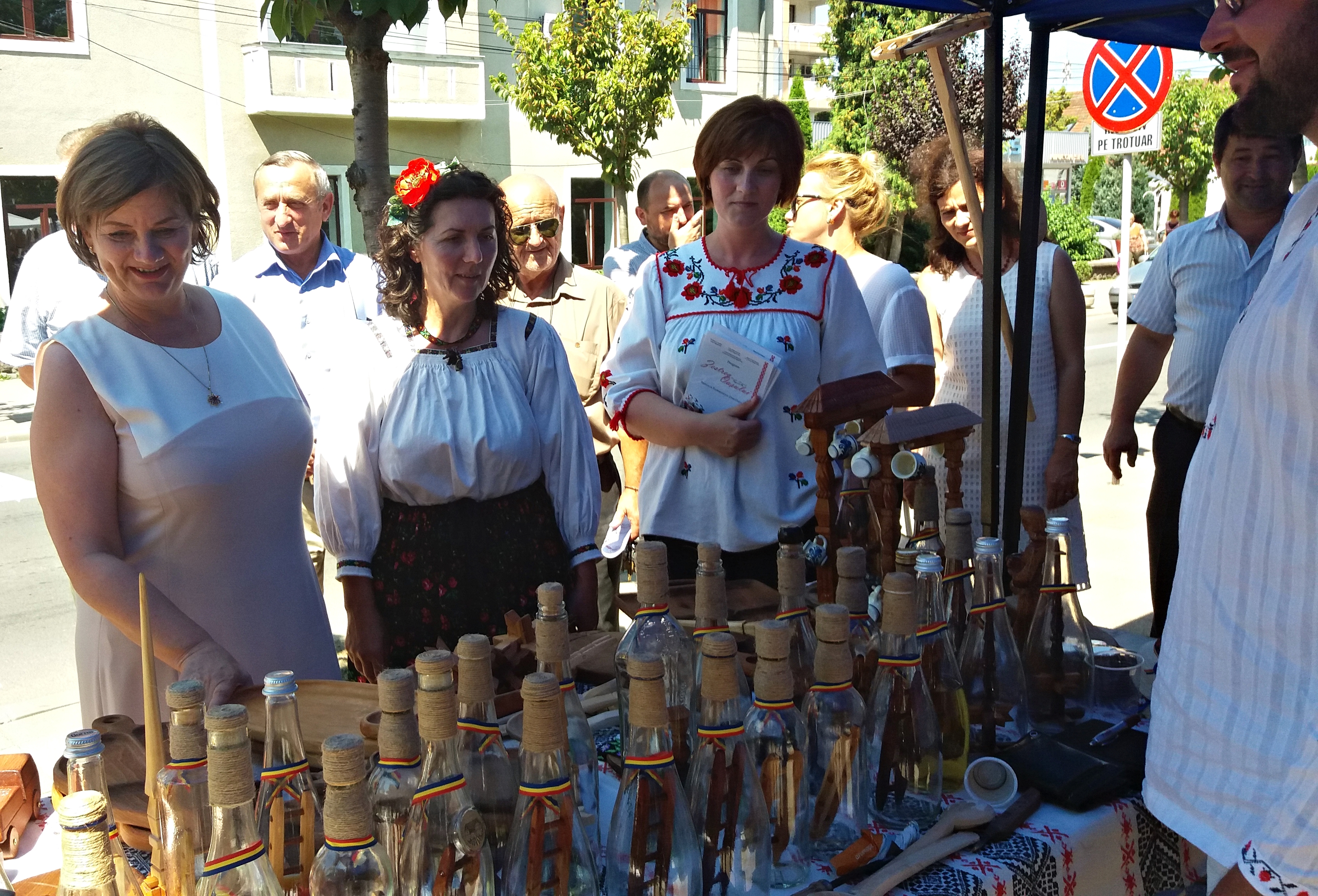 FOTO. La Negrești Oaș s-a deschis târgul ’’Produs de Maramureş şi Oaş’’