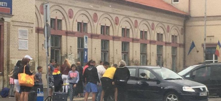 A luat o gură de...canal