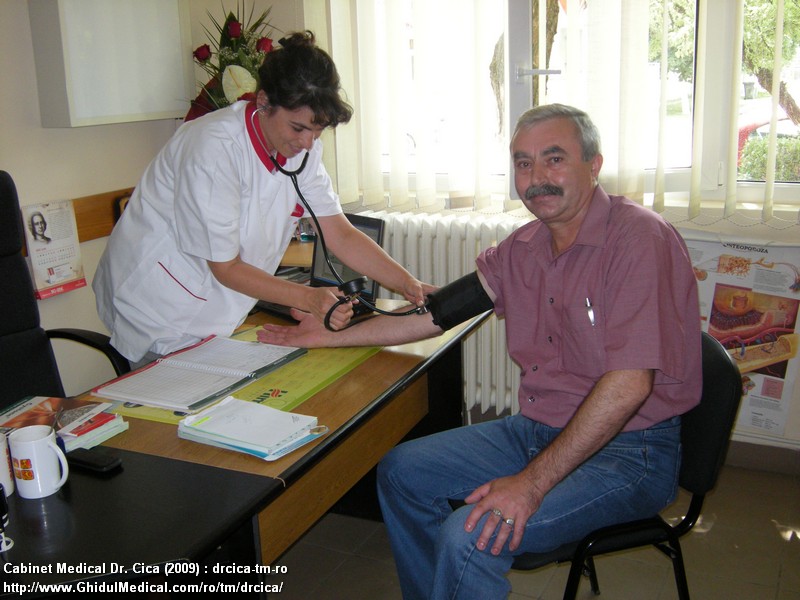 Timpul de așteptare aici este mult mai scurt decât la Urgențe. Sunt 18 în tot județul