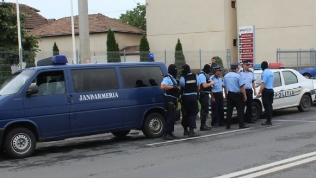 ”Omor” între două clanuri de țigani. Mascații au intervenit în forță