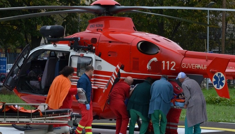 Aflat în pragul morții, transportat cu elicopterul SMURD la Cluj. Direct din Urgențe