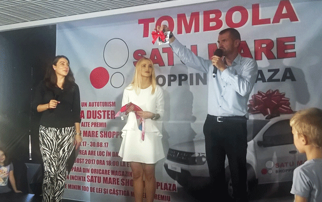 Anca Farcaş a câștigat Dacia Duster de la Satu Mare Shopping Plaza