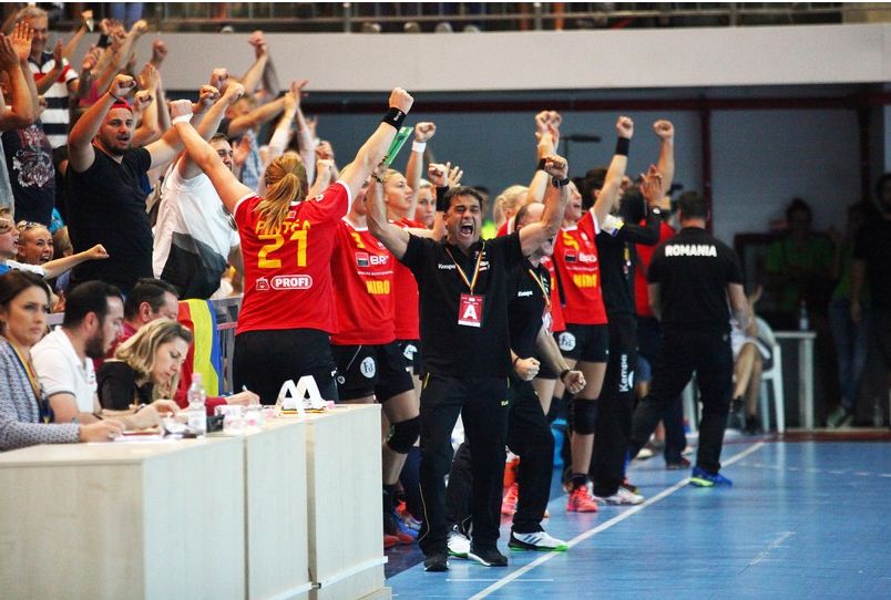 Naţionala feminină de handbal a debutat cu o victorie categorică în preliminariile